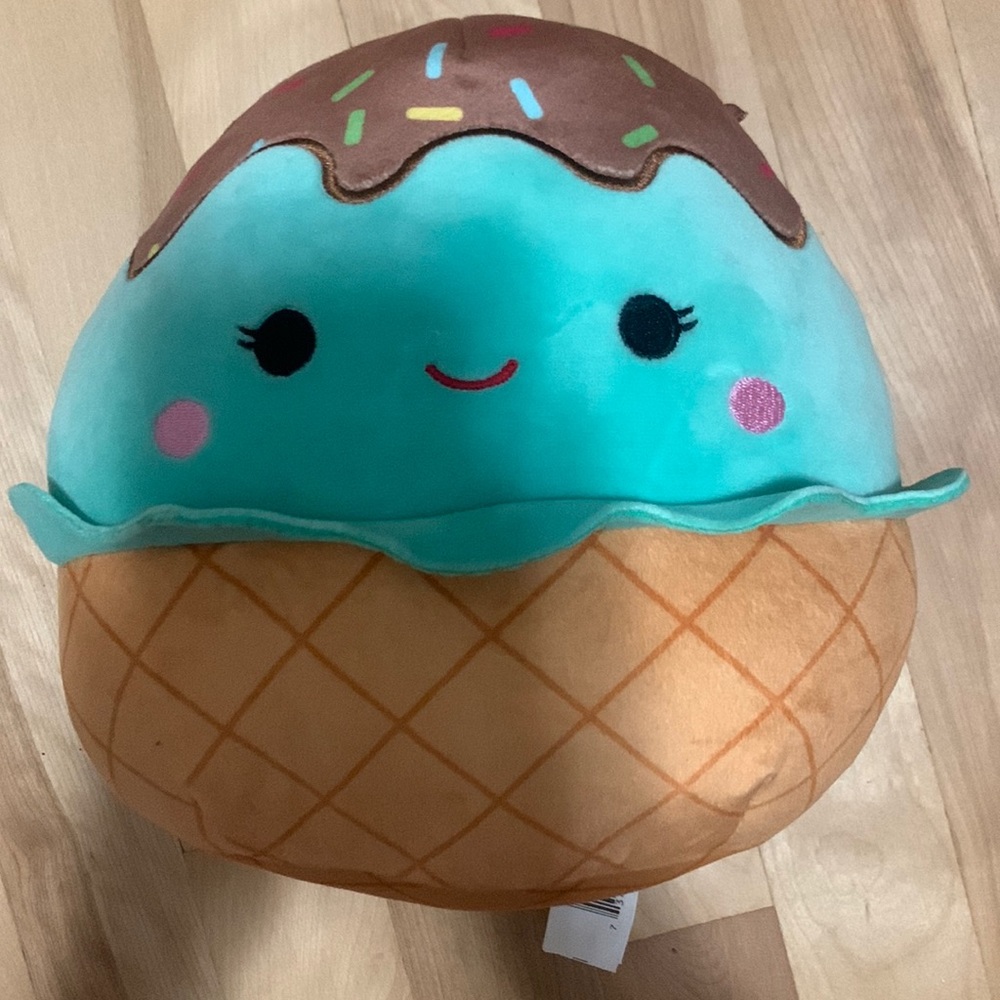 Maya 8” Squishmallow